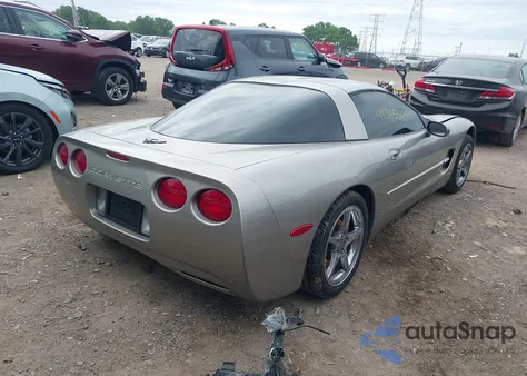 1998 Chevrolet Corvette z USA, uszkodzony, nr VIN 1G1YY22G6W5130385